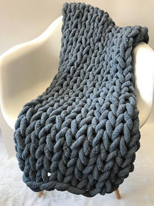 Weighted knitted wool blanket, photo 1